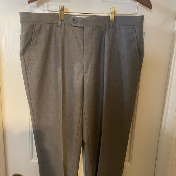 Verno Mens Light Grey Classic Fit Notched Lapel Two Piece Suit - Picture 3 of 3